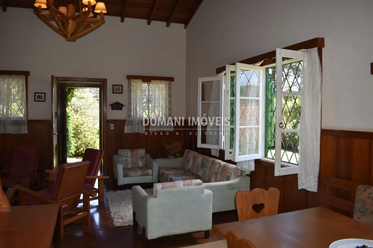 Casa à venda de 2.410 m² em Campos do Jordão, SP, Brasil