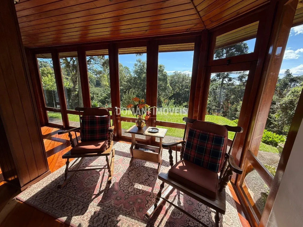 Casa à venda de 1.110 m² em Campos do Jordão, SP, Brasil