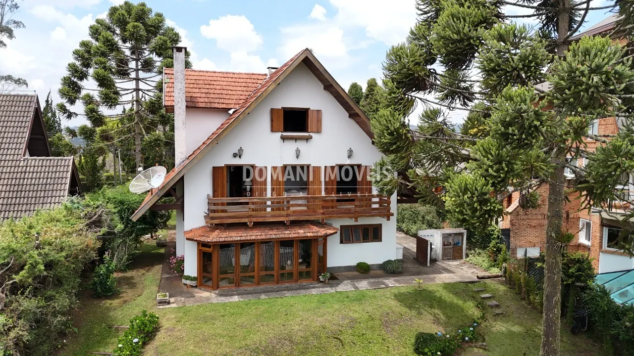 Casa à venda de 1.110 m² em Campos do Jordão, SP, Brasil