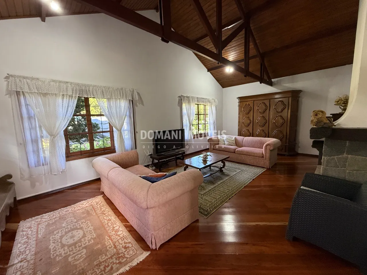 Casa à venda de 1.110 m² em Campos do Jordão, SP, Brasil