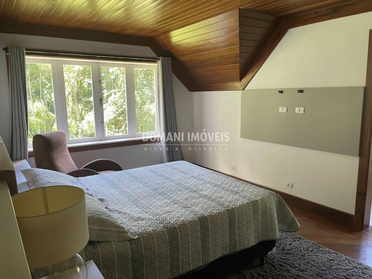 Casa à venda de 1.090 m² em Campos do Jordão, SP, Brasil
