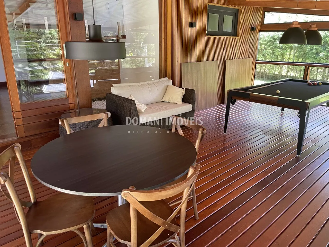 Casa à venda de 1.090 m² em Campos do Jordão, SP, Brasil