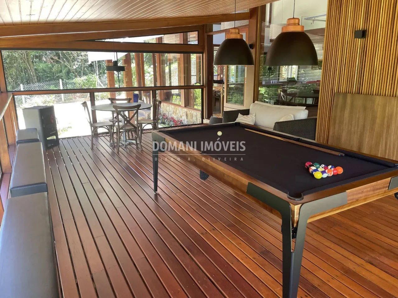 Casa à venda de 1.090 m² em Campos do Jordão, SP, Brasil
