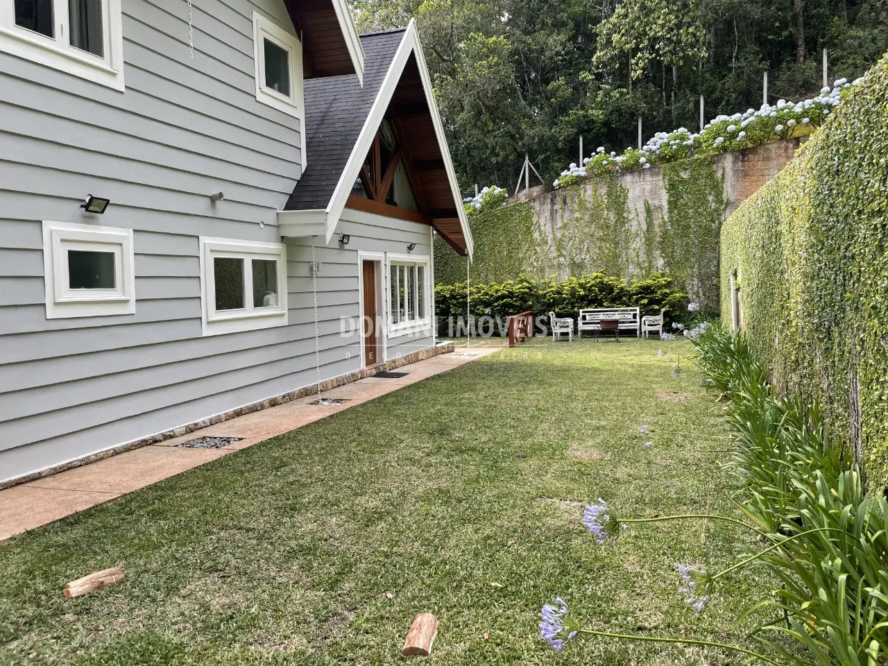 Casa à venda de 1.090 m² em Campos do Jordão, SP, Brasil