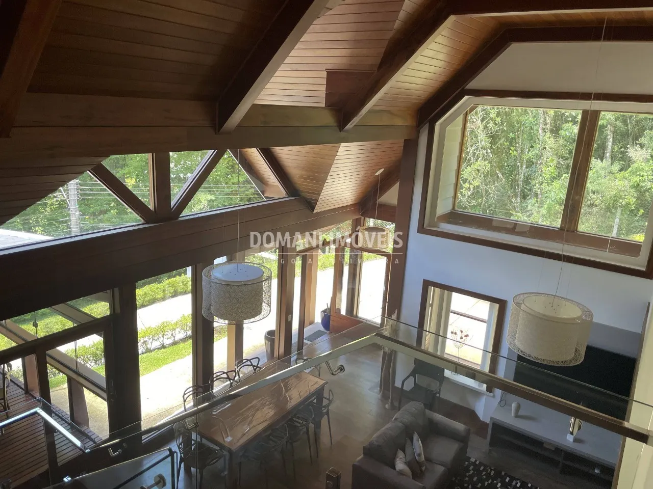 Casa à venda de 1.090 m² em Campos do Jordão, SP, Brasil