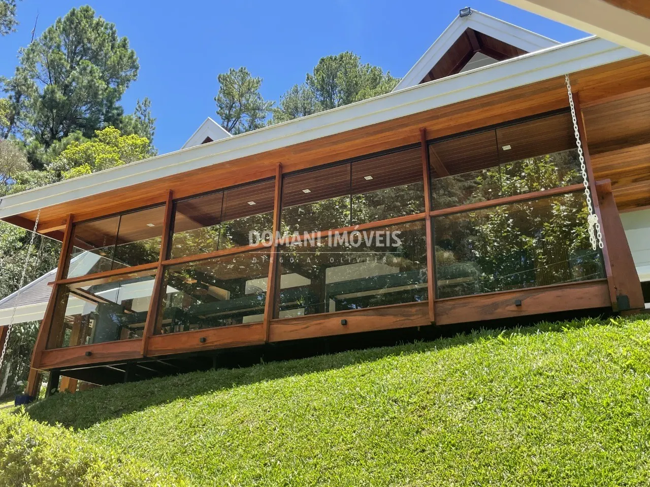 Casa à venda de 1.090 m² em Campos do Jordão, SP, Brasil