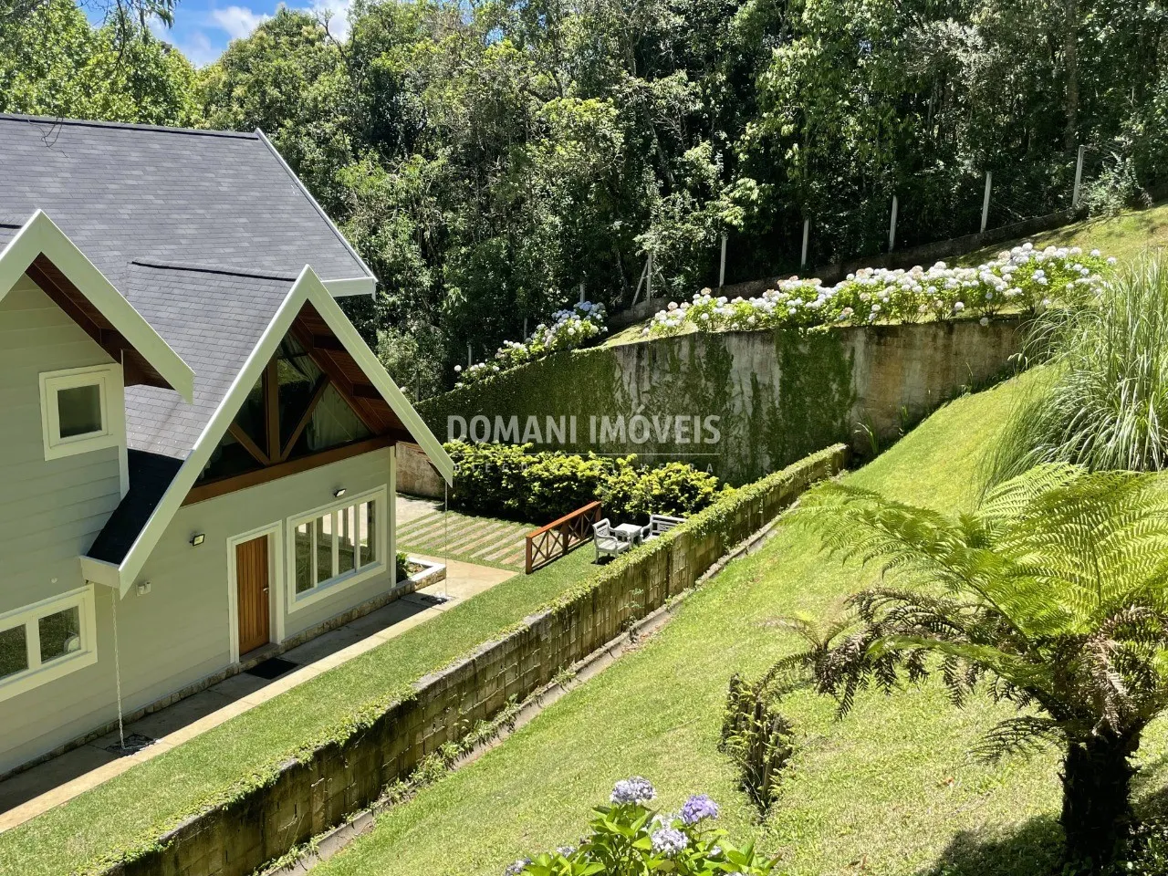 Casa à venda de 1.090 m² em Campos do Jordão, SP, Brasil