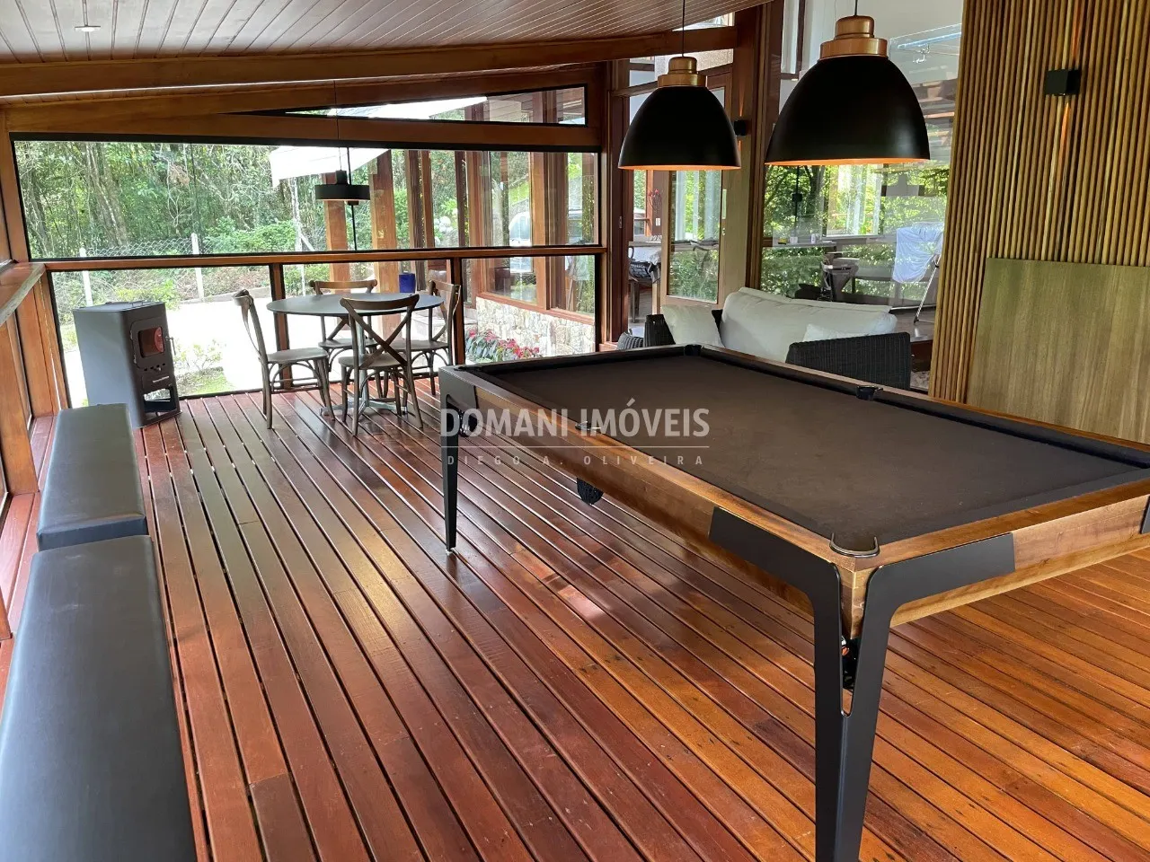 Casa à venda de 1.090 m² em Campos do Jordão, SP, Brasil