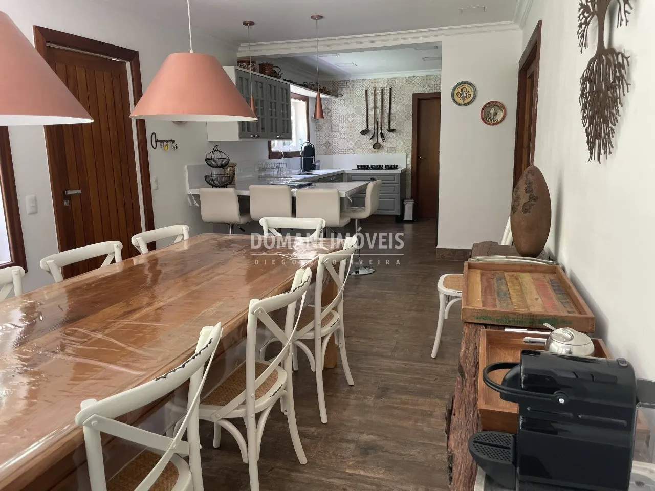 Casa à venda de 1.090 m² em Campos do Jordão, SP, Brasil