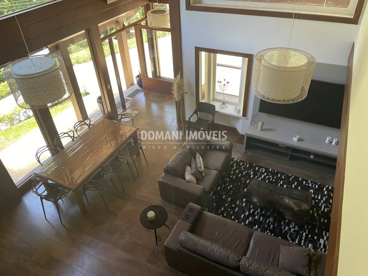 Casa à venda de 1.090 m² em Campos do Jordão, SP, Brasil