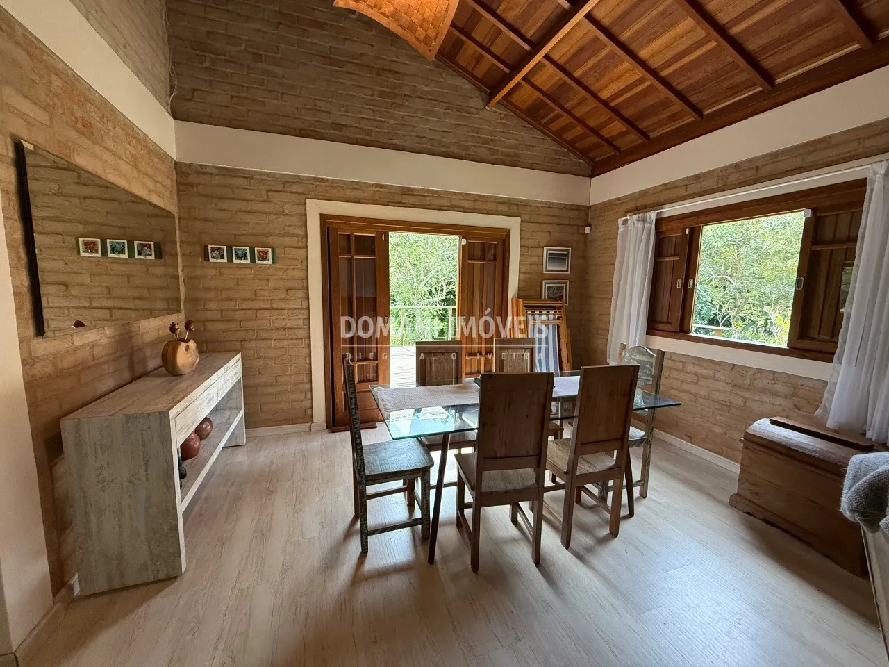 Casa à venda de 3.470 m² em Santo Antônio do Pinhal, SP, Brasil