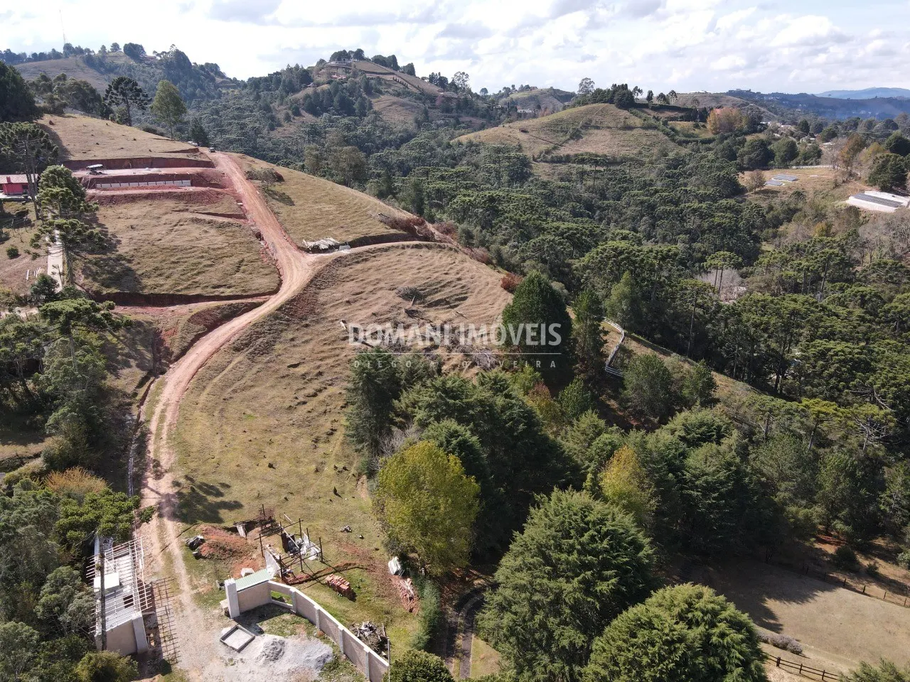 Casa à venda de 1.000 m² em Campos do Jordão, SP, Brasil