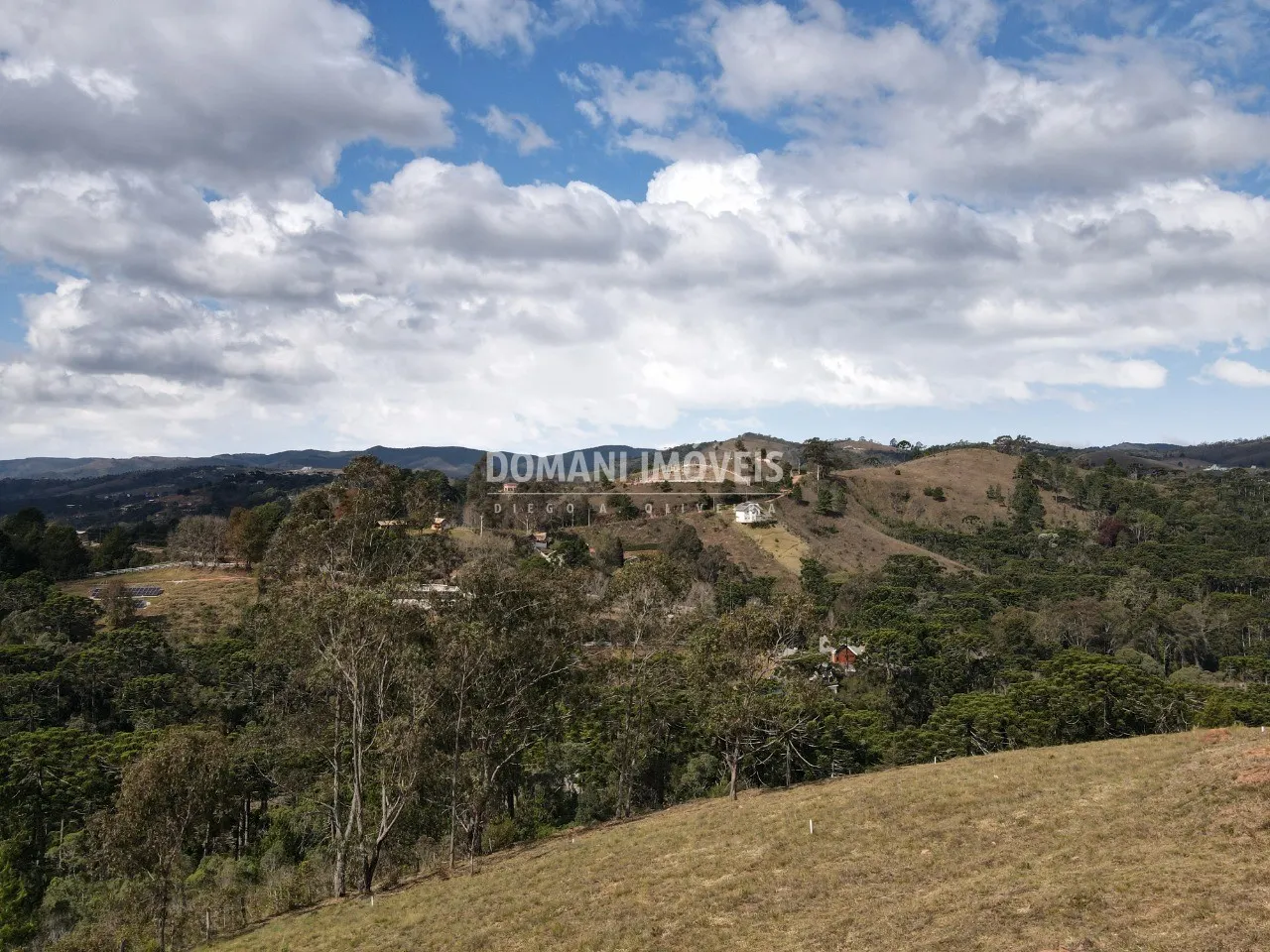 Casa à venda de 1.000 m² em Campos do Jordão, SP, Brasil