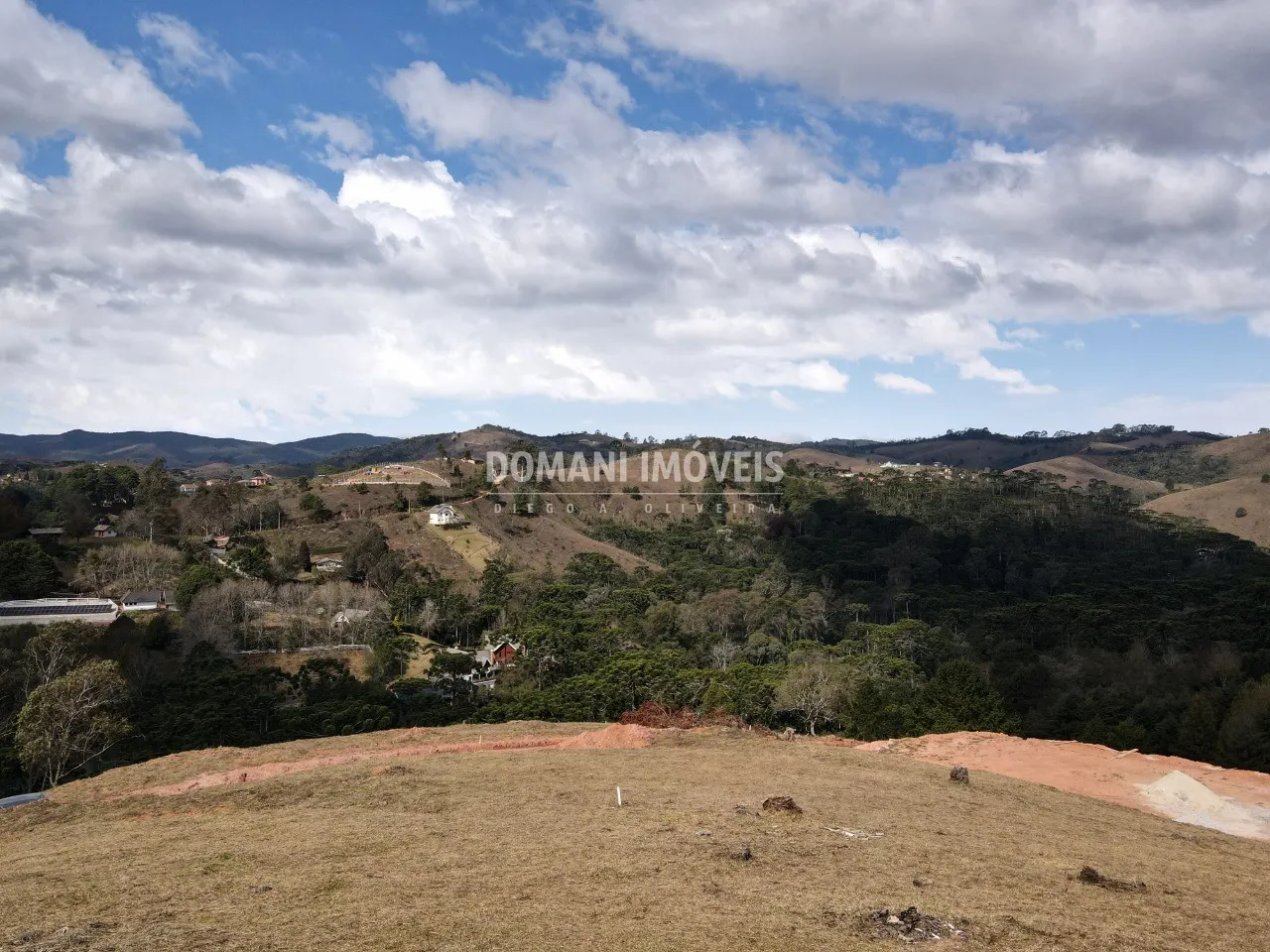 Casa à venda de 1.000 m² em Campos do Jordão, SP, Brasil