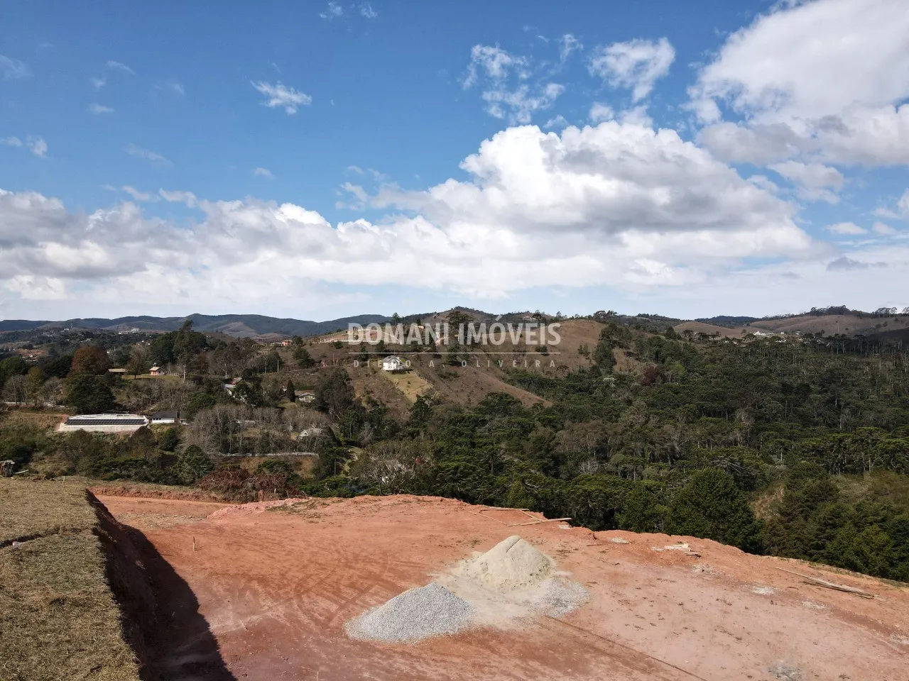 Casa à venda de 1.000 m² em Campos do Jordão, SP, Brasil