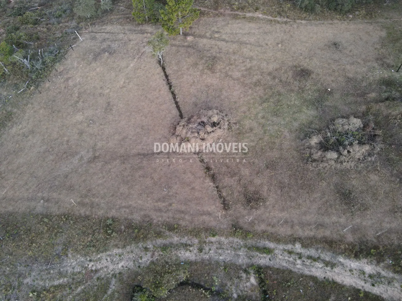 Terreno à venda de 1.565 m² em Campos do Jordão, SP, Brasil