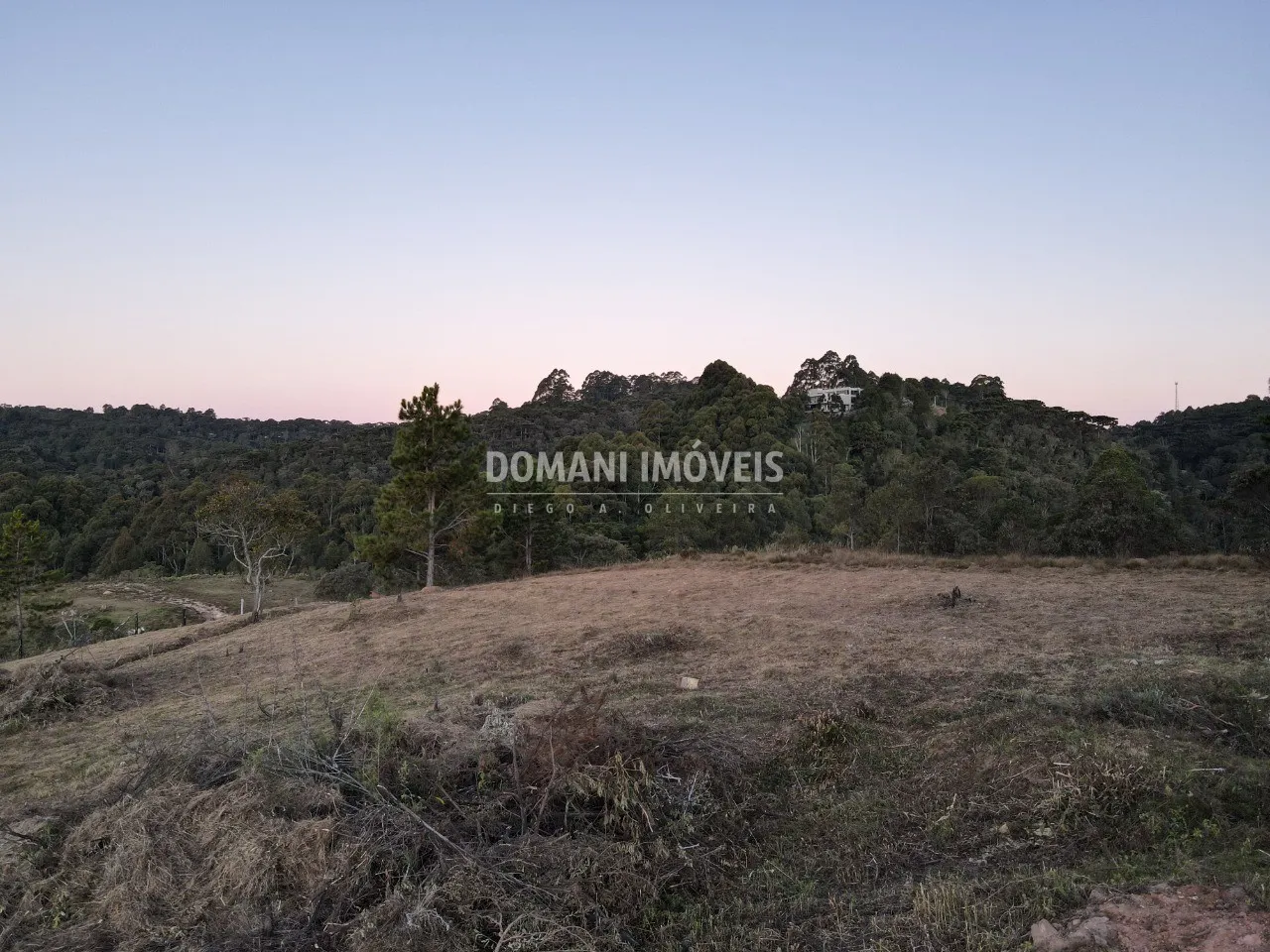 Terreno à venda de 1.565 m² em Campos do Jordão, SP, Brasil