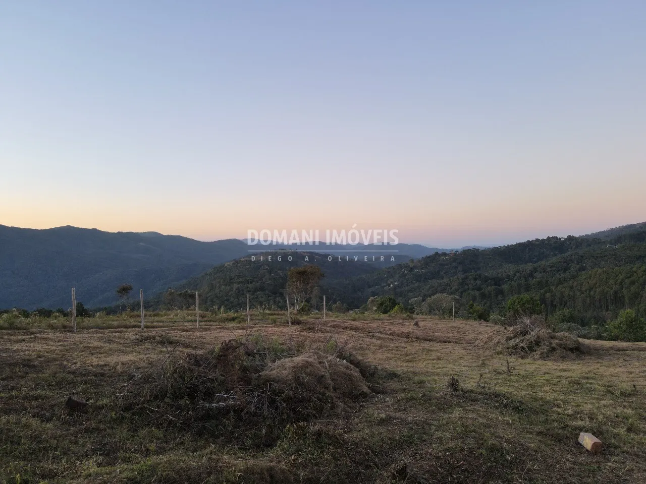 Terreno à venda de 1.565 m² em Campos do Jordão, SP, Brasil