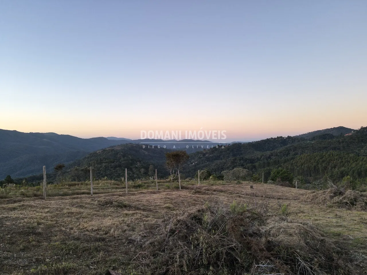 Terreno à venda de 1.565 m² em Campos do Jordão, SP, Brasil