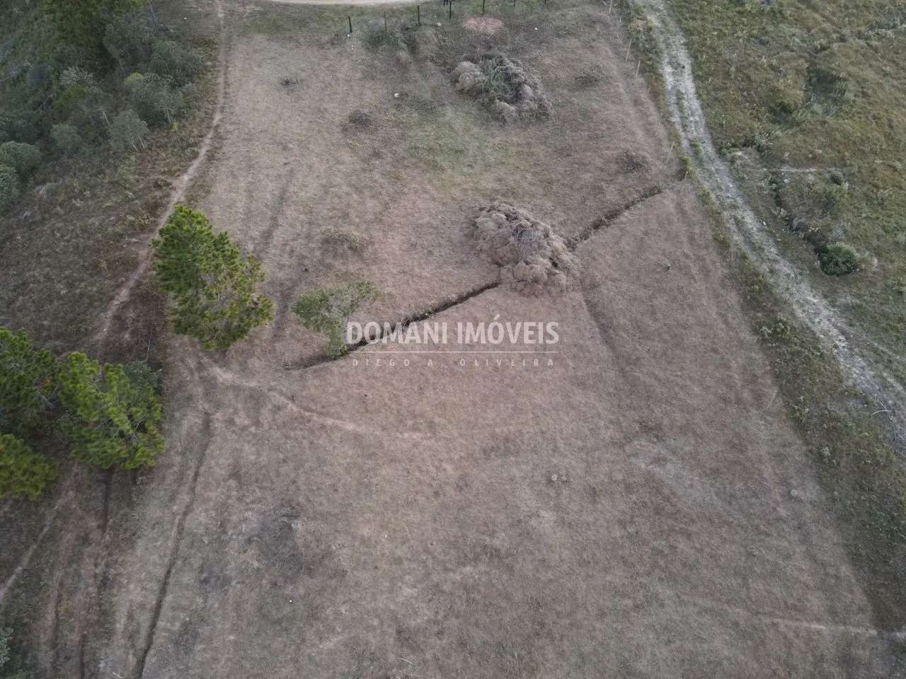 Terreno à venda de 1.565 m² em Campos do Jordão, SP, Brasil
