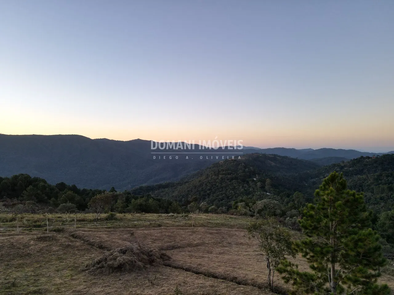 Terreno à venda de 1.565 m² em Campos do Jordão, SP, Brasil