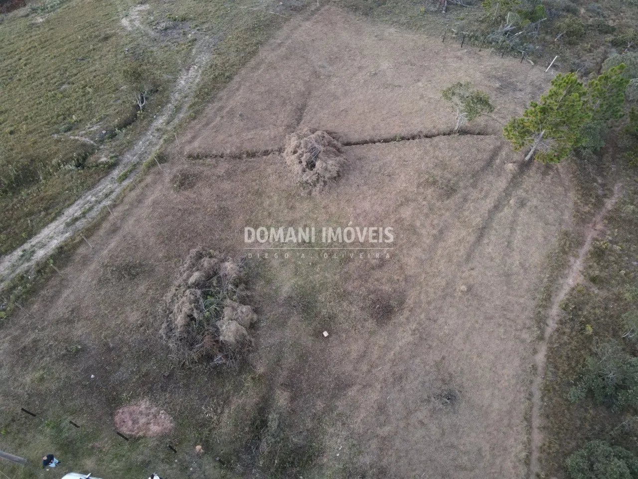 Terreno à venda de 1.565 m² em Campos do Jordão, SP, Brasil