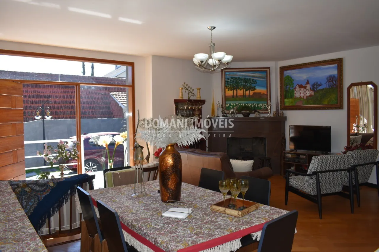 Casa à venda de 690 m² em Campos do Jordão, SP, Brasil
