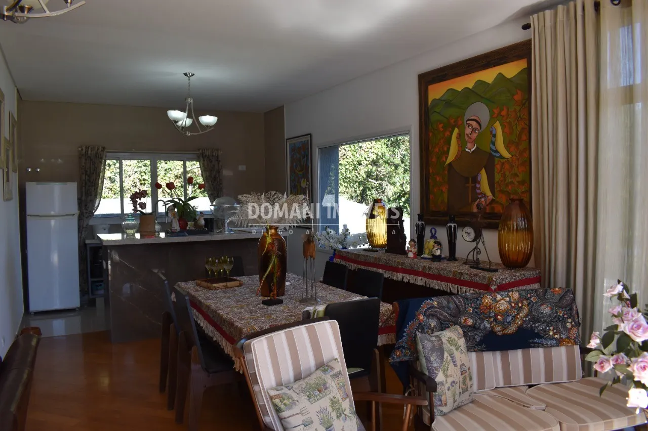 Casa à venda de 690 m² em Campos do Jordão, SP, Brasil