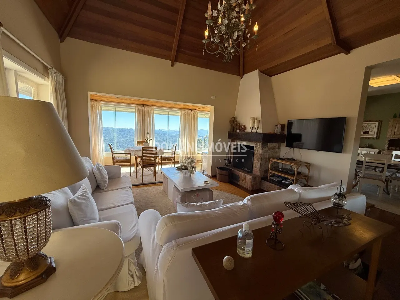 Casa à venda de 1.435 m² em Campos do Jordão, SP, Brasil