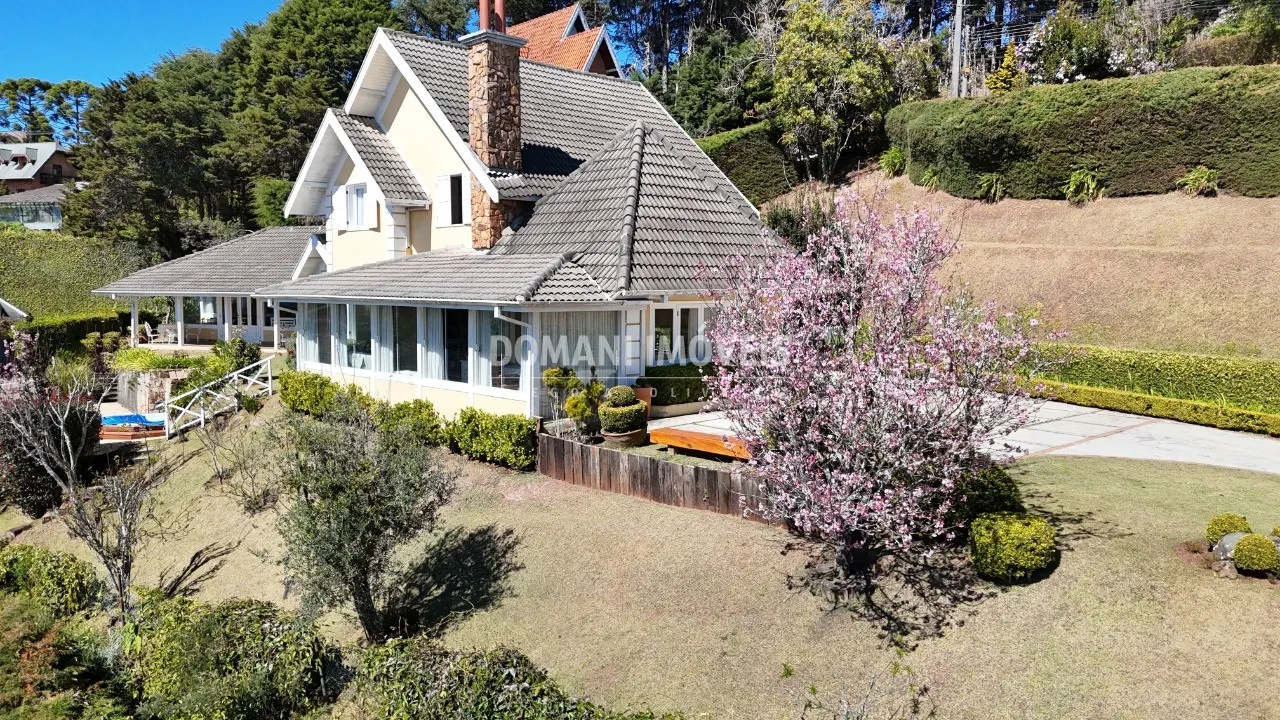 Casa à venda de 1.435 m² em Campos do Jordão, SP, Brasil