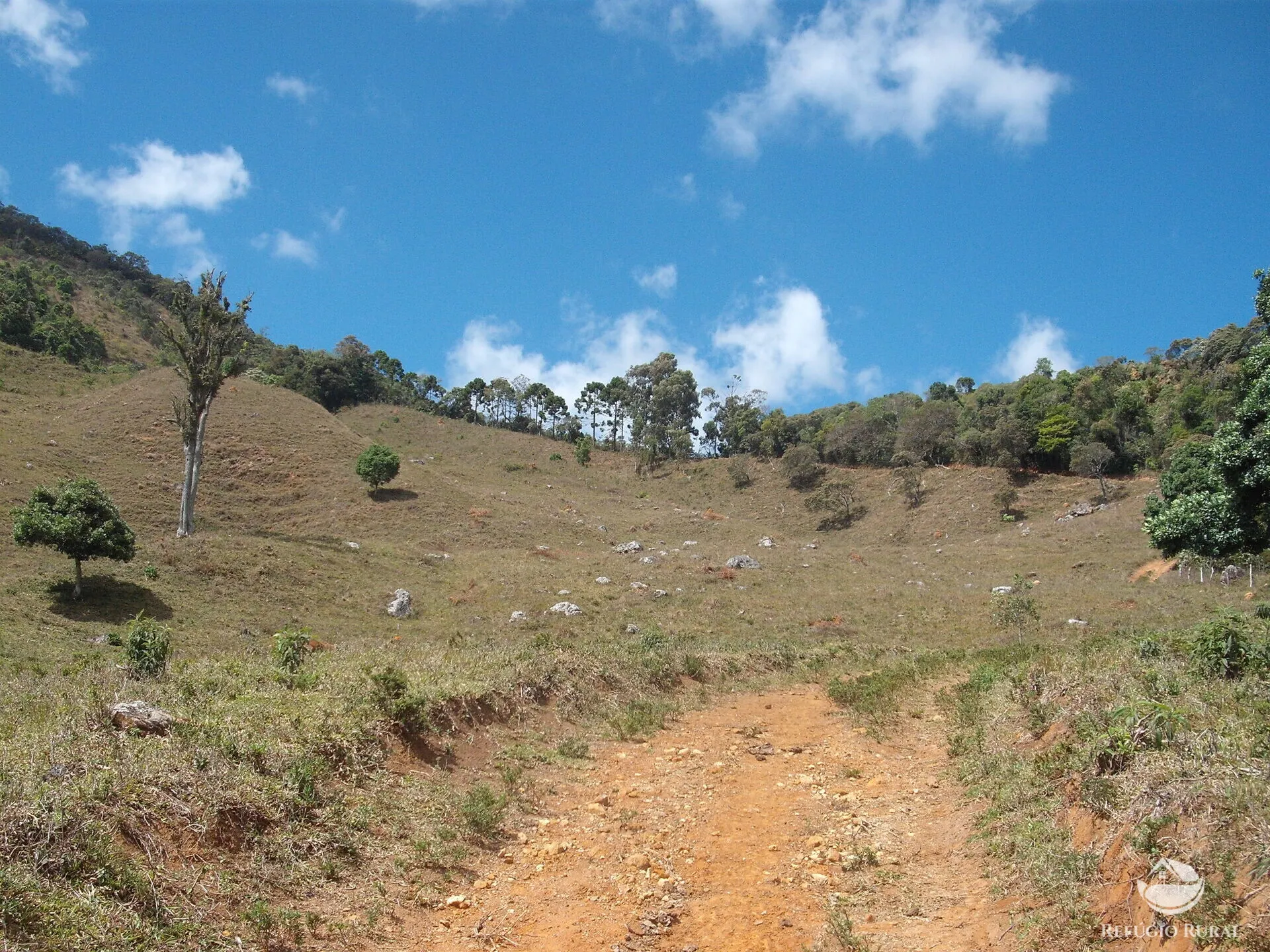 Sítio à venda de 25 ha em Aiuruoca, MG, Brasil