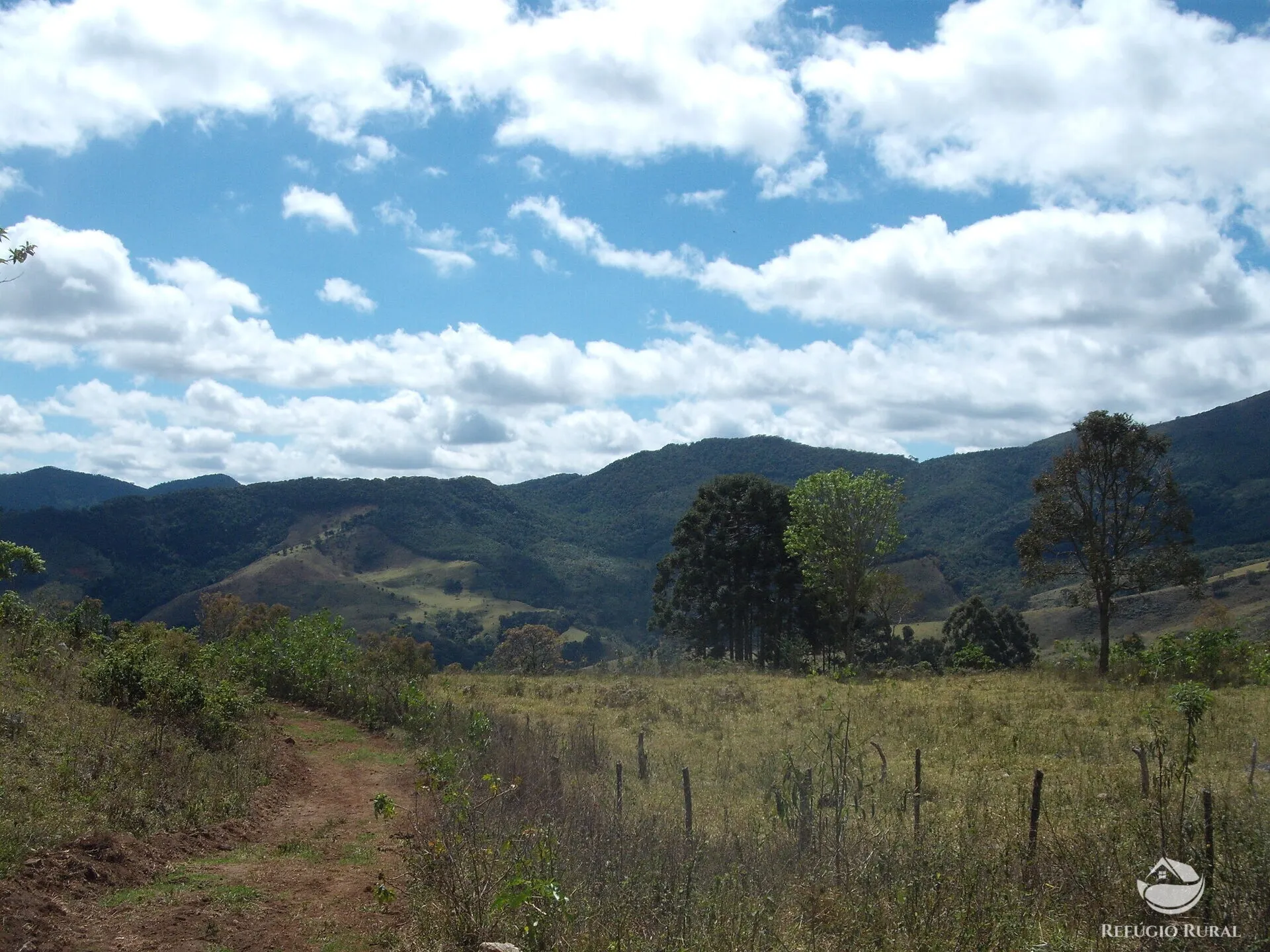 Sítio à venda de 25 ha em Aiuruoca, MG, Brasil