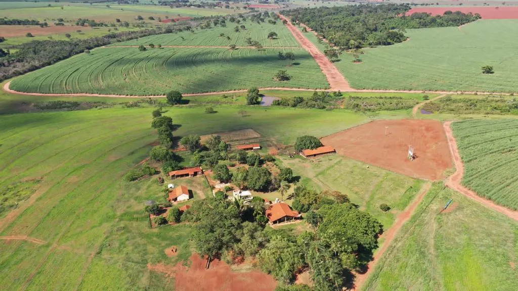 Fazenda à venda de 98 ha em Indiaporã, SP, Brasil