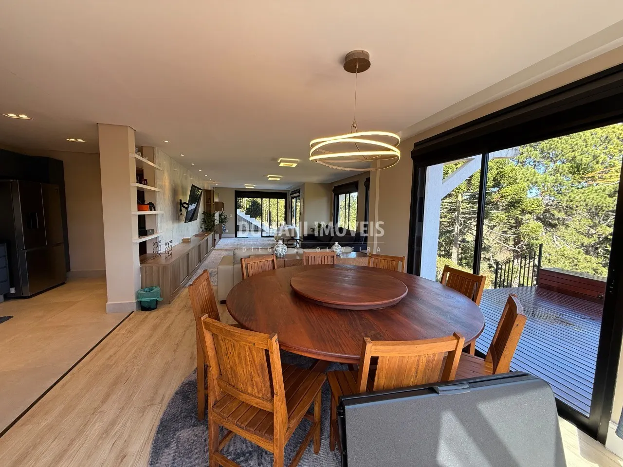 Casa para Alugar de 650 m² em Campos do Jordão, SP, Brasil