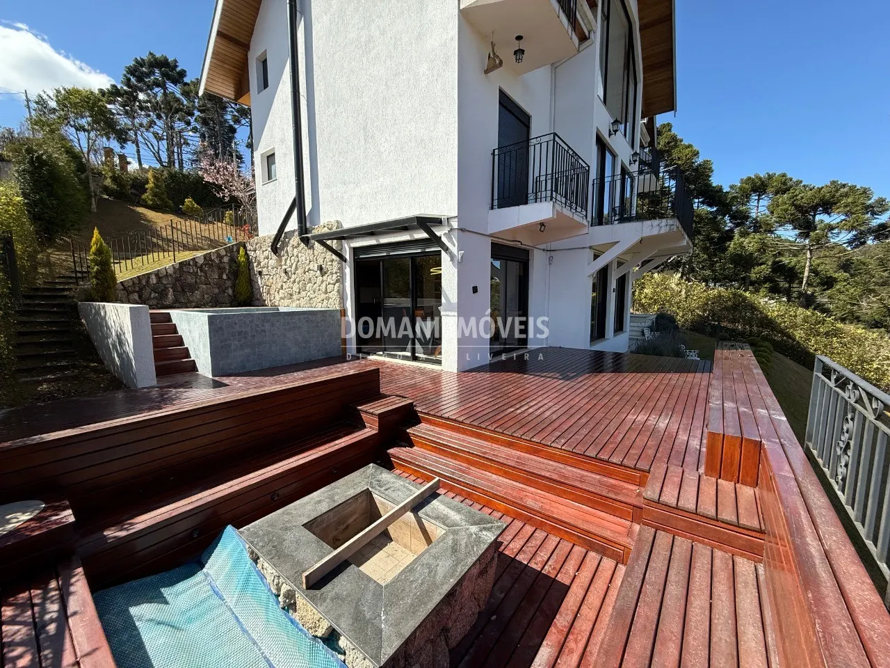 Casa para Alugar de 650 m² em Campos do Jordão, SP, Brasil
