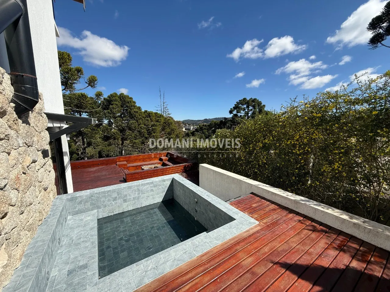 Casa para Alugar de 650 m² em Campos do Jordão, SP, Brasil