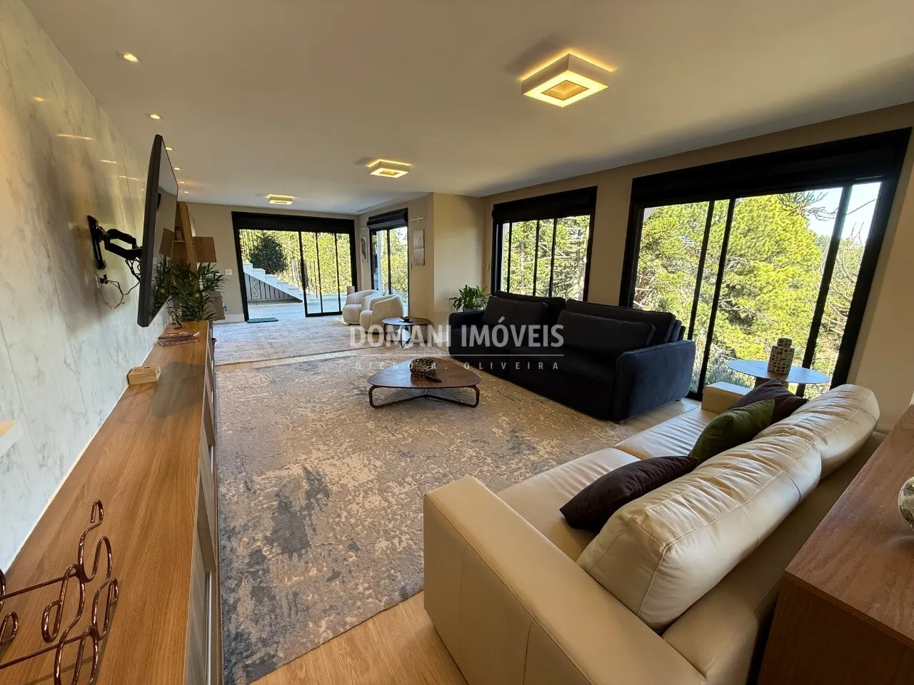 Casa para Alugar de 650 m² em Campos do Jordão, SP, Brasil