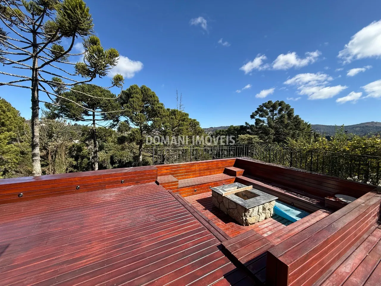 Casa para Alugar de 650 m² em Campos do Jordão, SP, Brasil