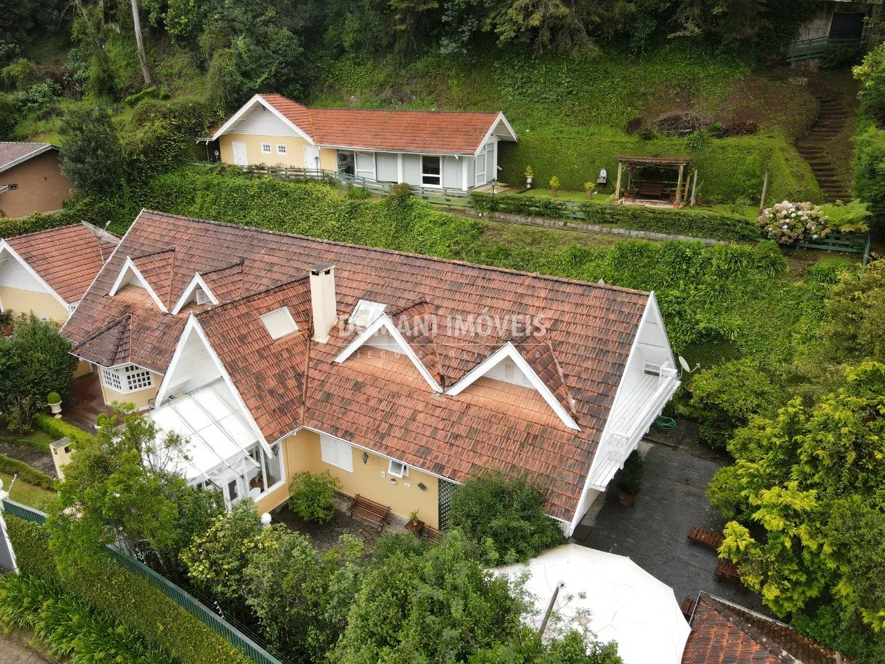 Casa à venda de 1.750 m² em Campos do Jordão, SP, Brasil