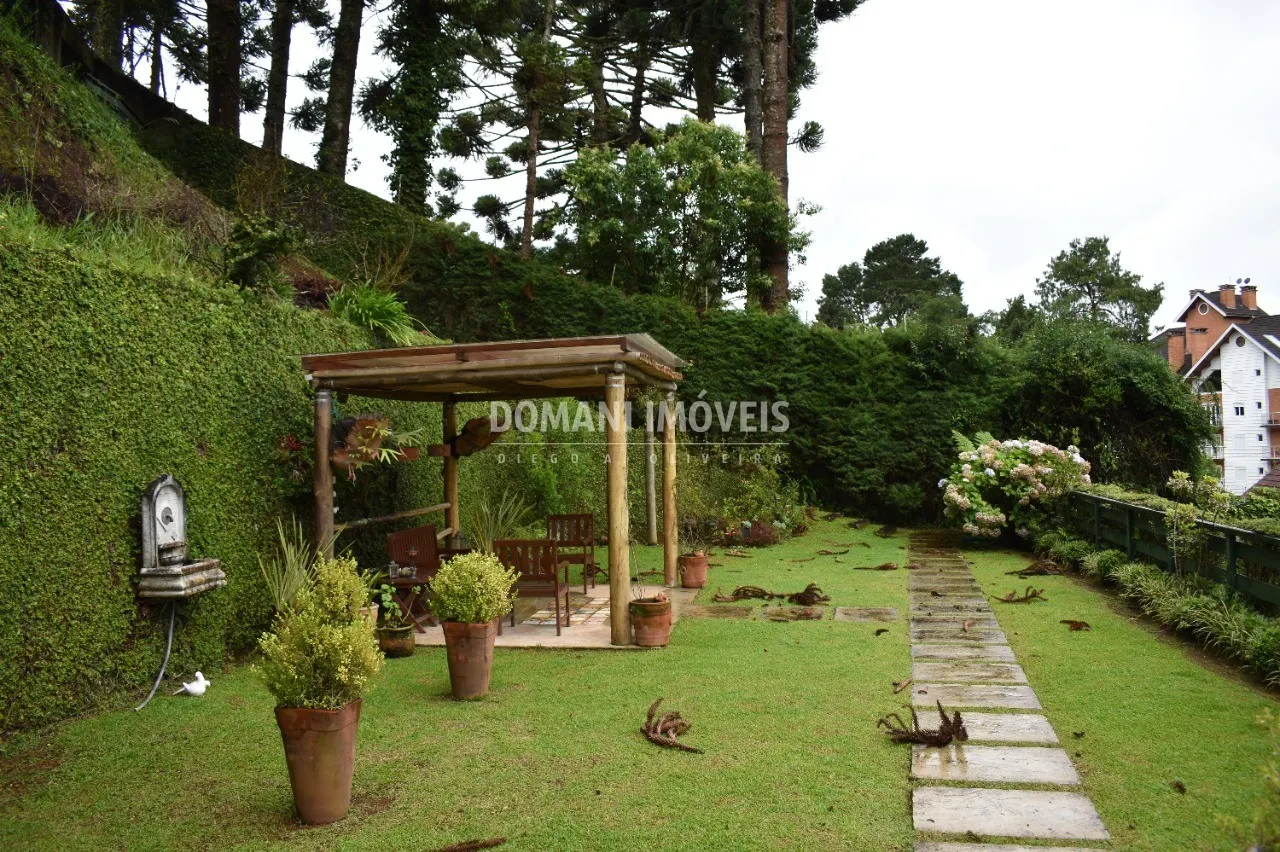 Casa à venda de 1.750 m² em Campos do Jordão, SP, Brasil