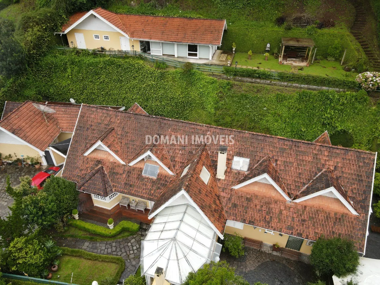 Casa à venda de 1.750 m² em Campos do Jordão, SP, Brasil