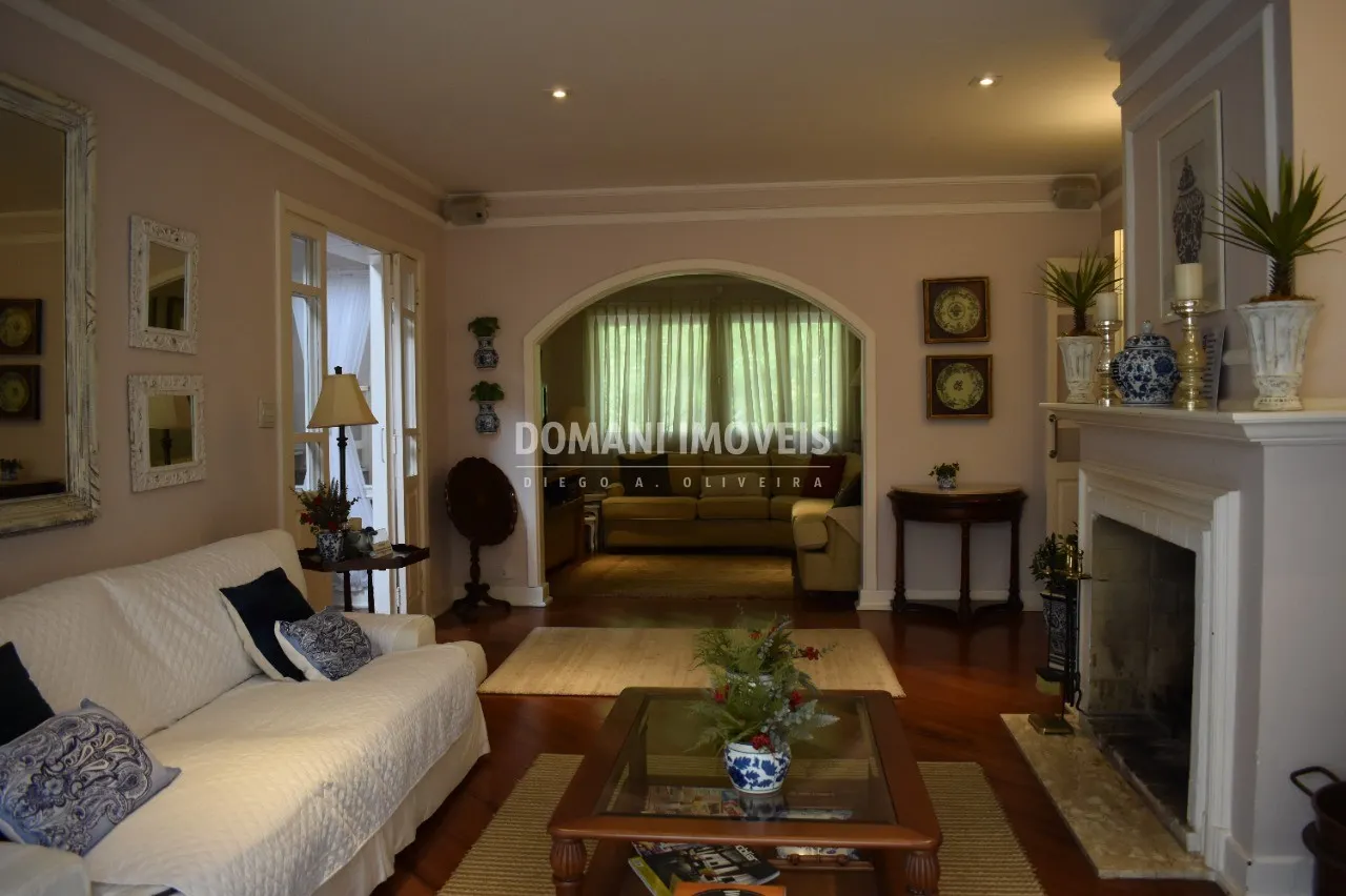 Casa à venda de 1.750 m² em Campos do Jordão, SP, Brasil