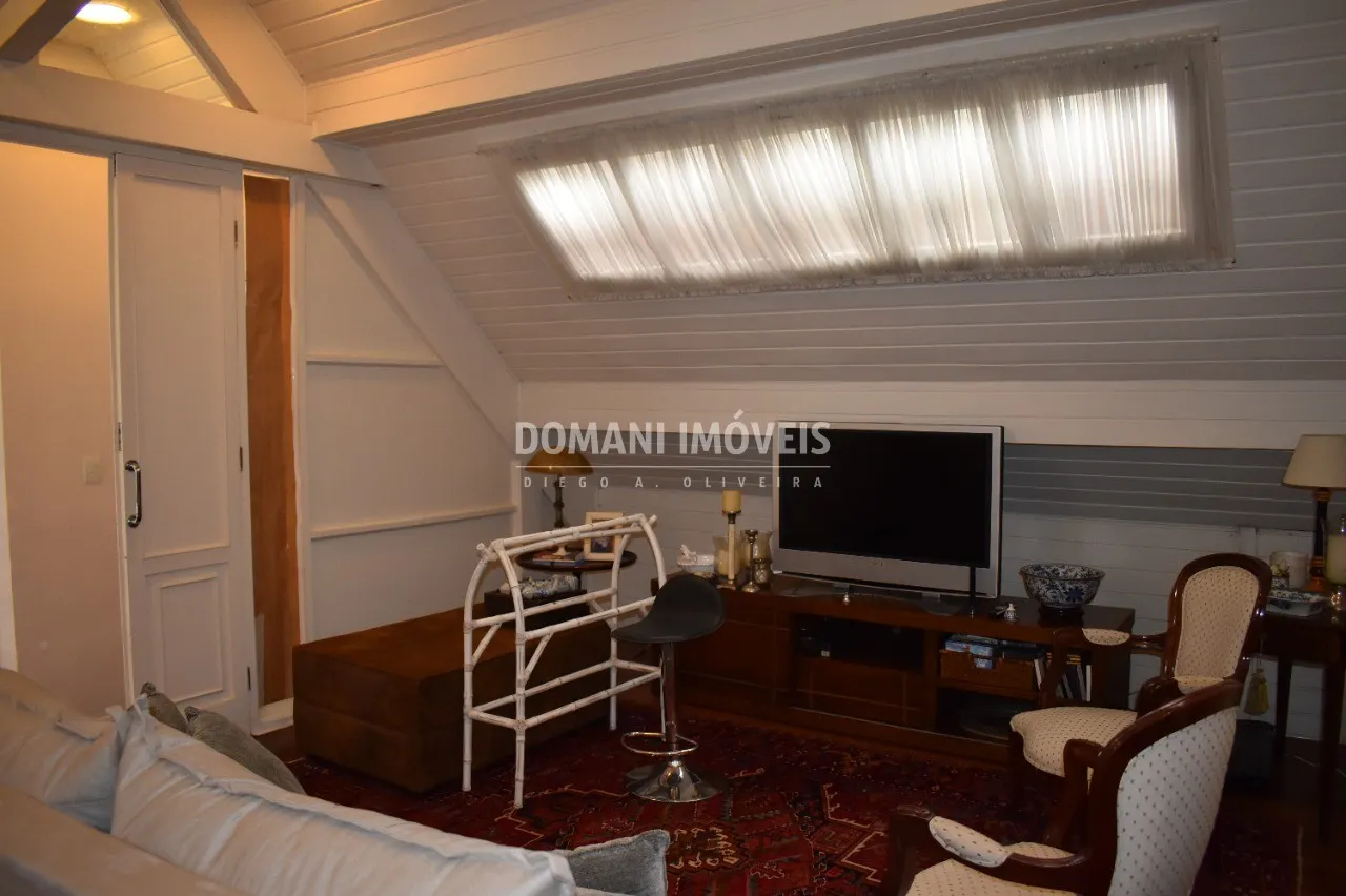 Casa à venda de 1.750 m² em Campos do Jordão, SP, Brasil