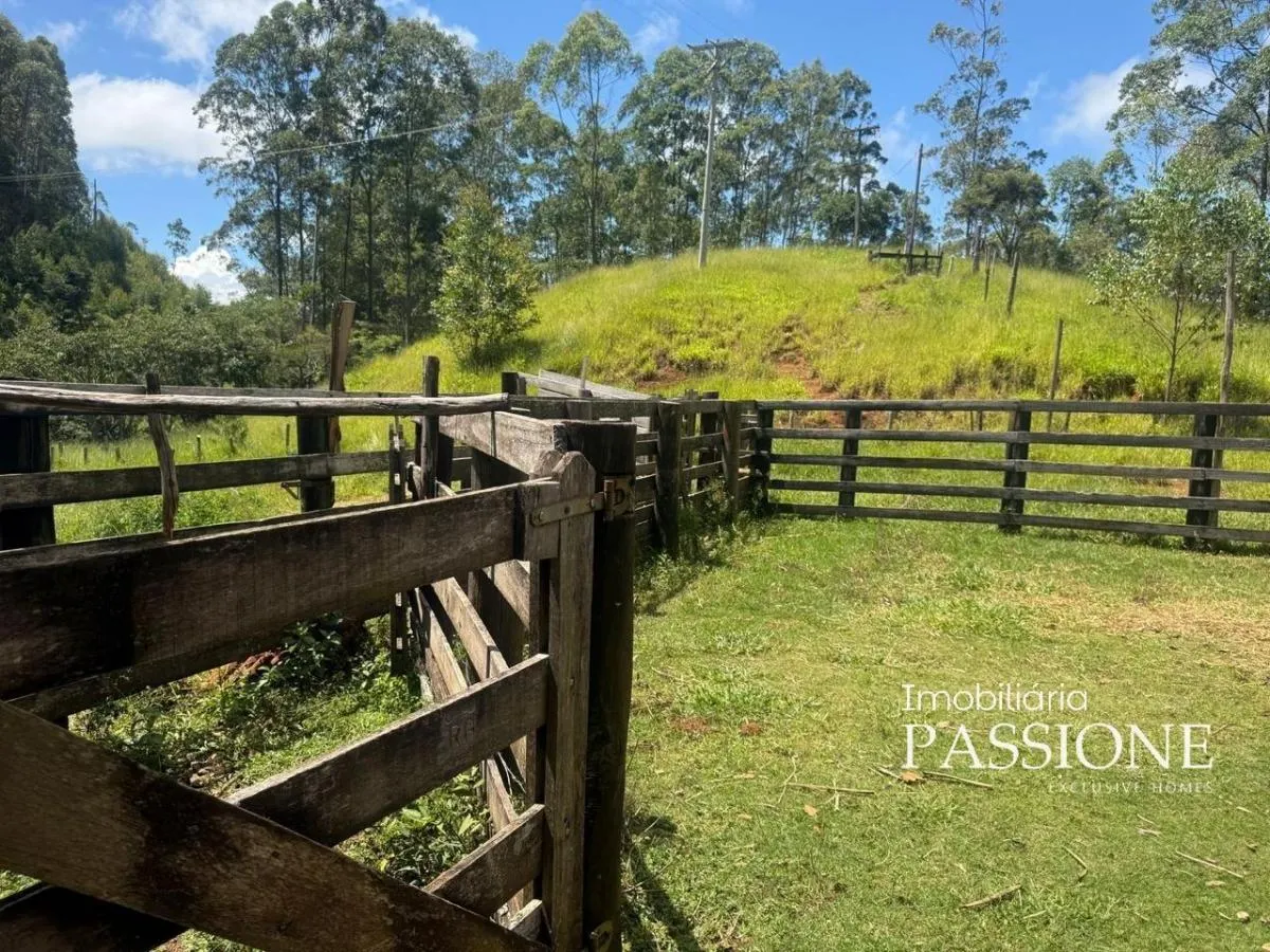 Country home for sale of 450 m² in Joanópolis, SP, Brazil