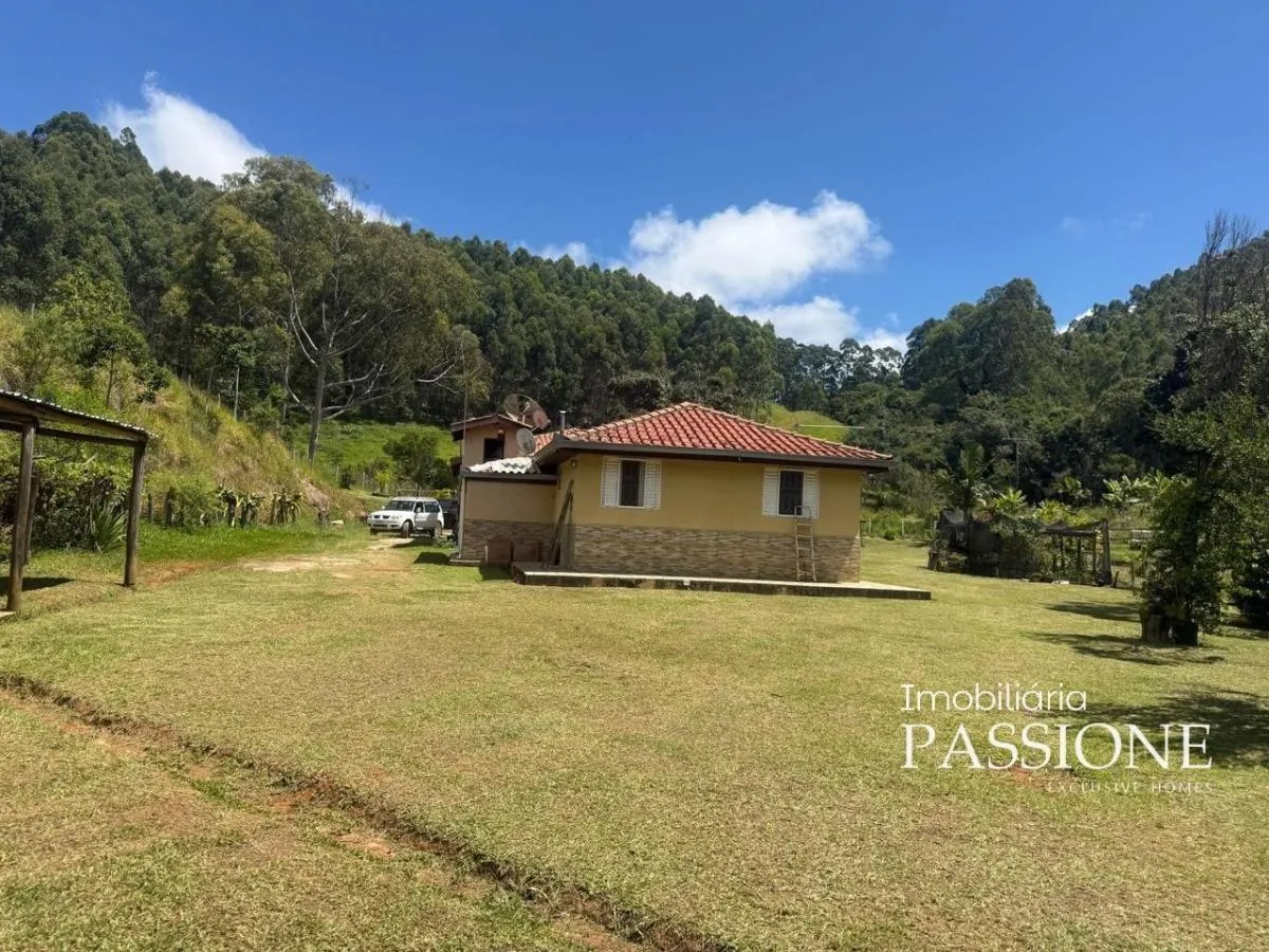 Country home for sale of 450 m² in Joanópolis, SP, Brazil