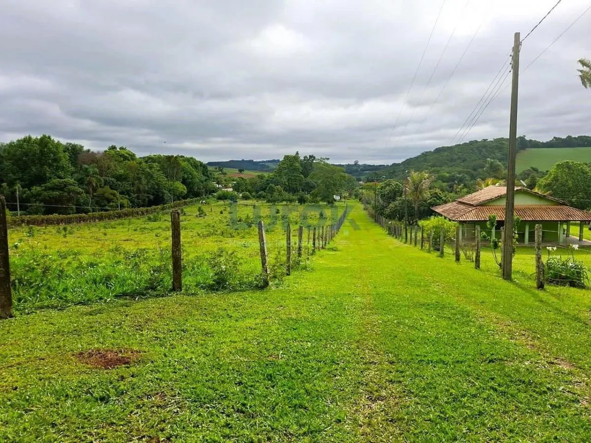 Chácara à venda de 3 ha em Tuiuti, SP, Brasil