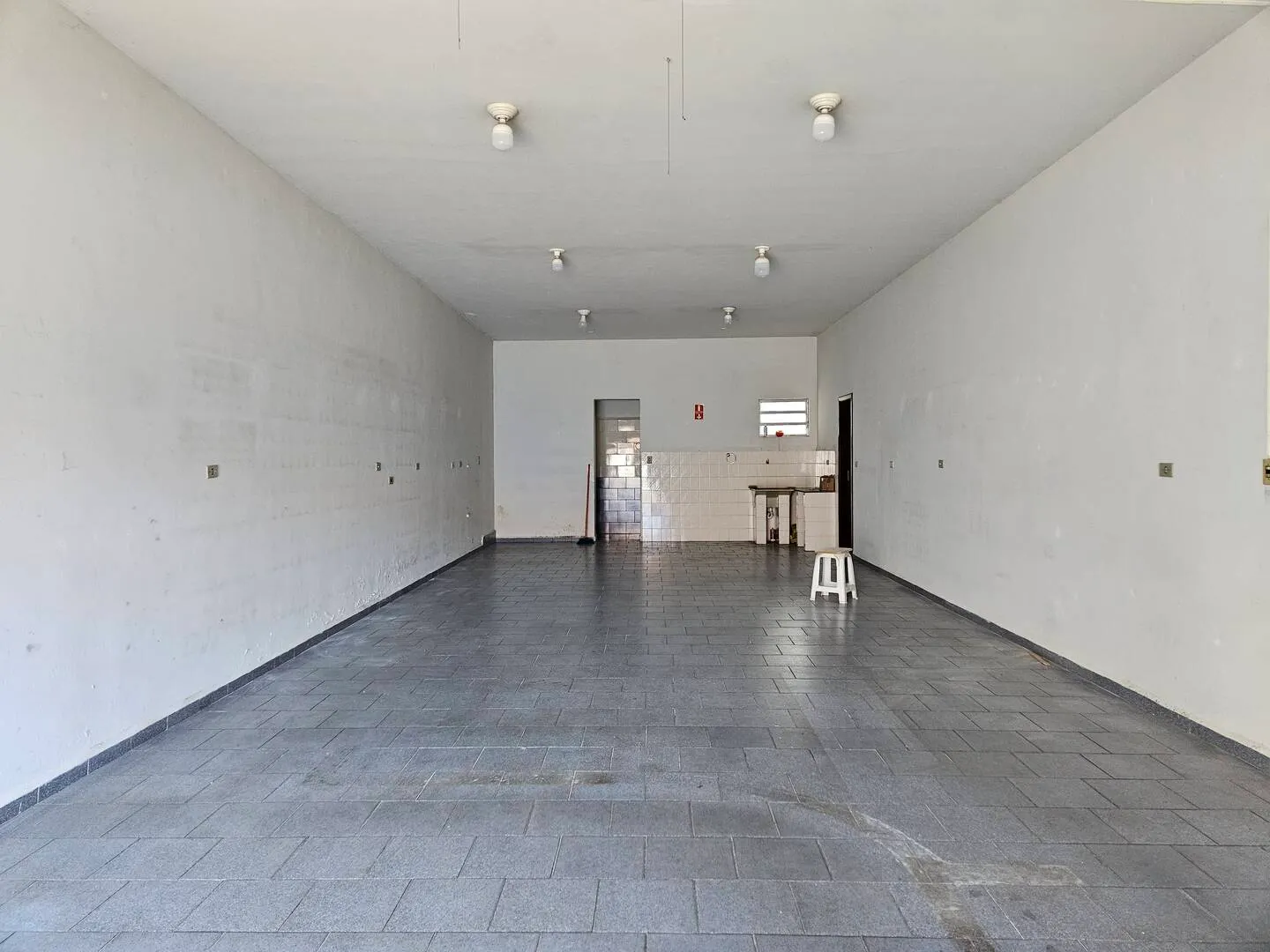 Comercial para Alugar de 75 m² em Piraju, SP, Brasil