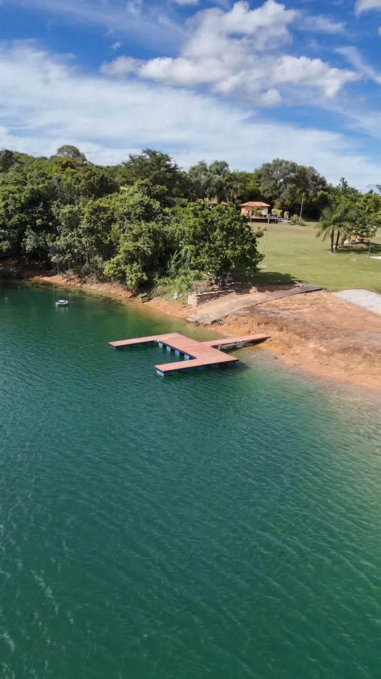 Pousada à venda de 2 ha em Delfinópolis, MG, Brasil