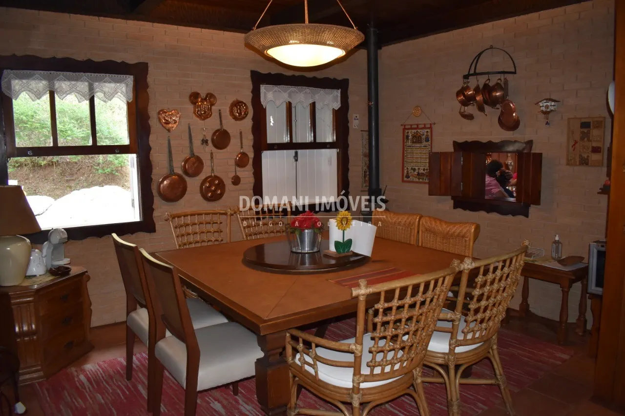 Casa à venda de 3.080 m² em Campos do Jordão, SP, Brasil