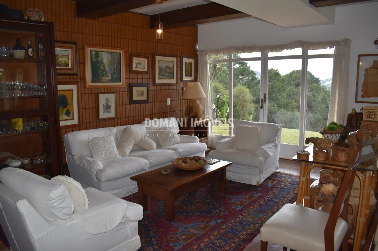 Casa à venda de 3.080 m² em Campos do Jordão, SP, Brasil